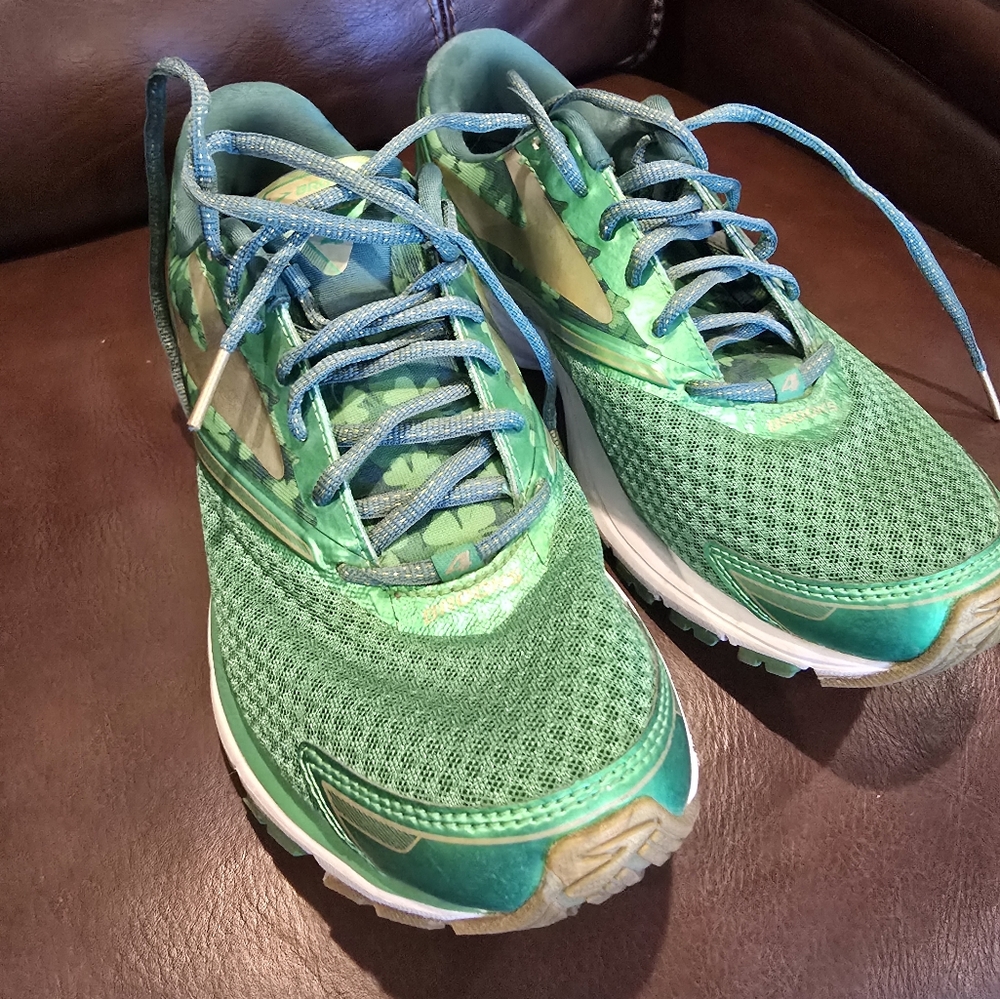 Womens Brooks 9.5